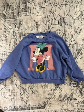 H&M Disney Minnie M Purple Sweatshirt 5T Girls crew neck